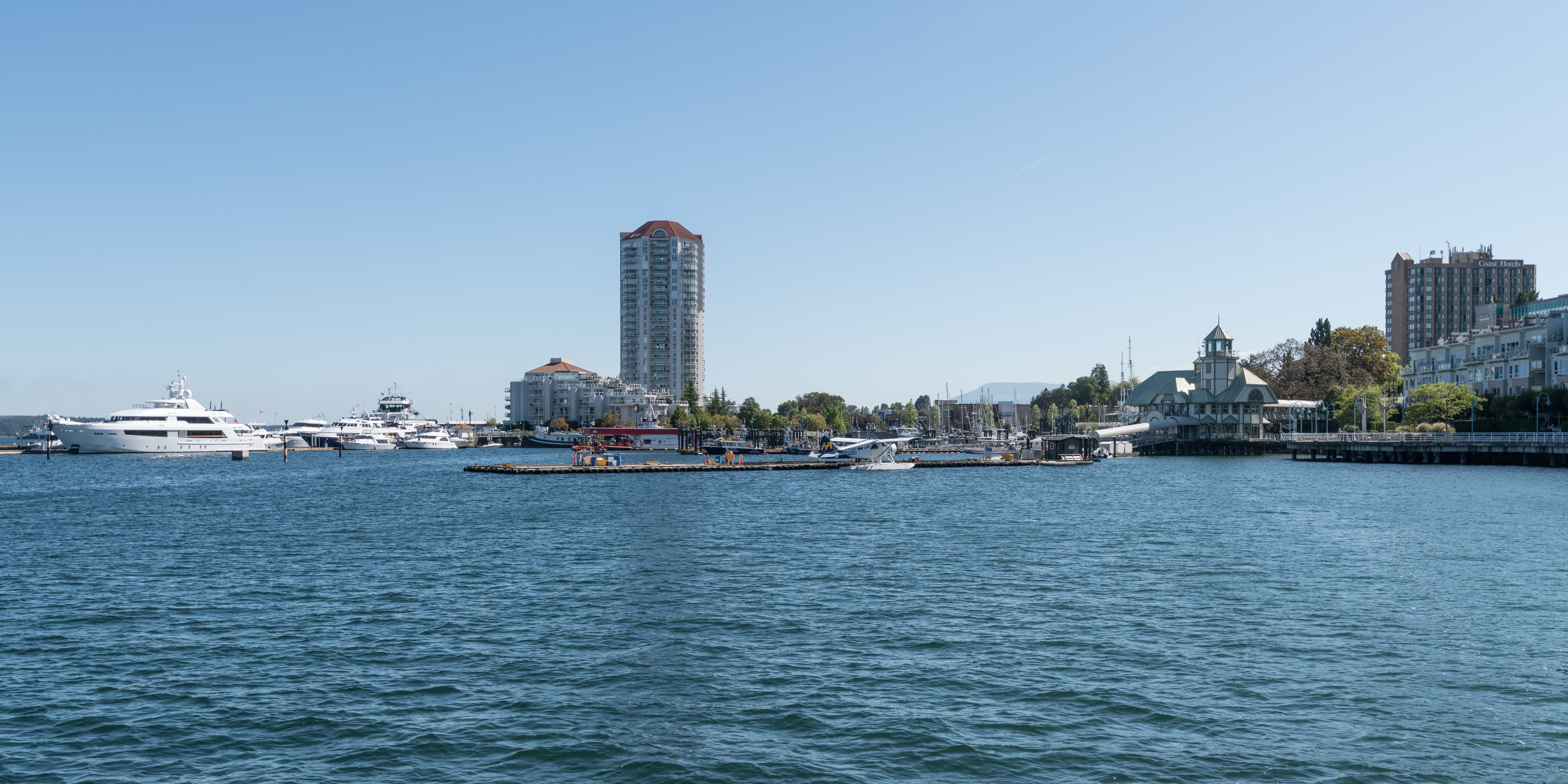 Nanaimo Harbour, north view from fishing pier